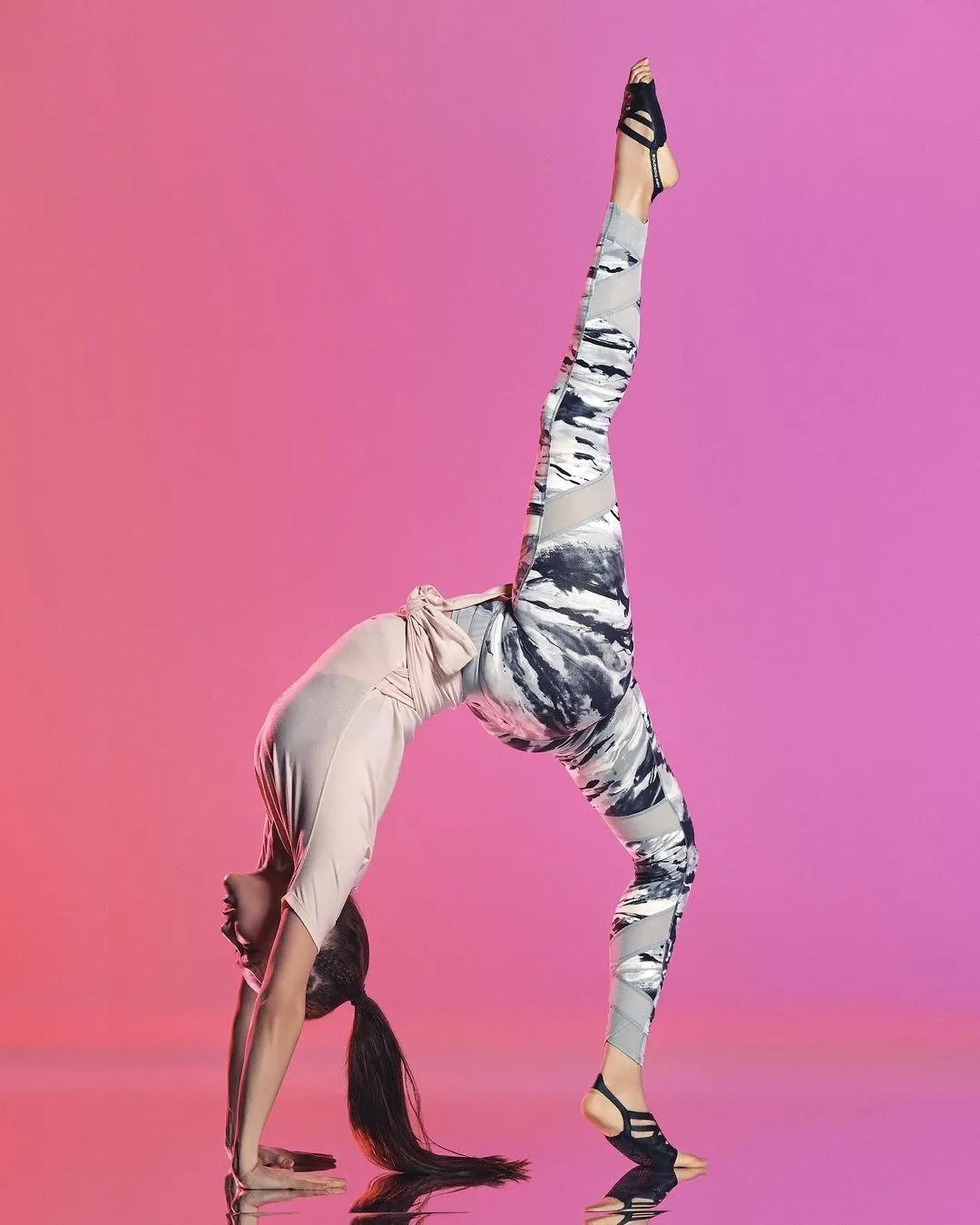 健身腹肌胸肌马甲线女,健身肌肉马甲线女