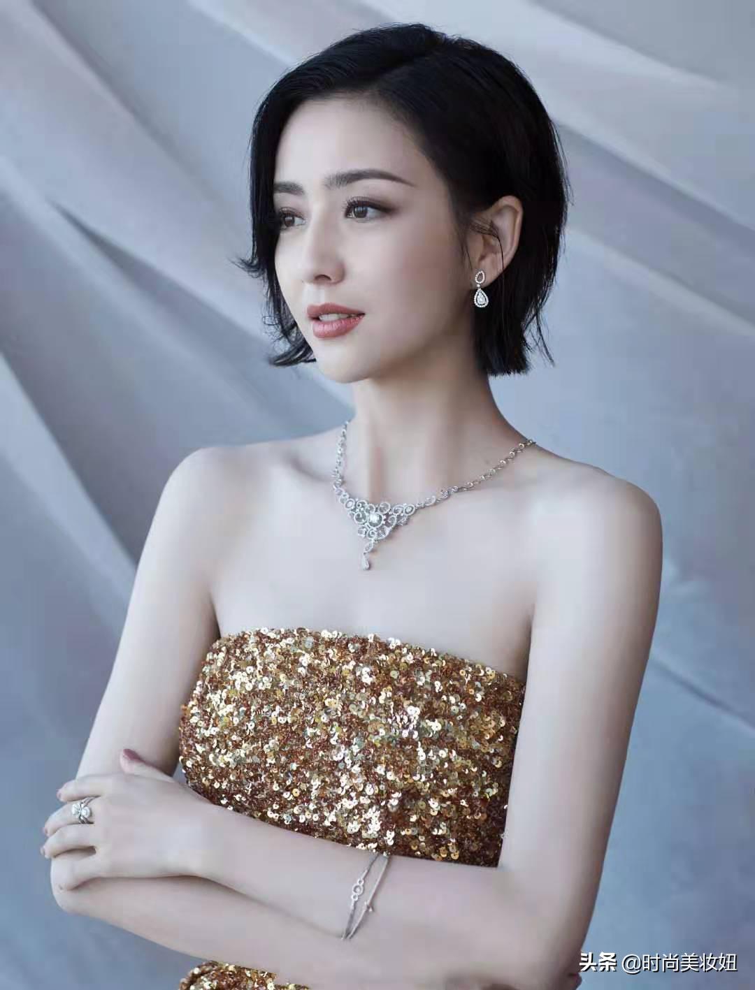 佟丽娅香槟礼服,佟丽娅香槟礼服近照