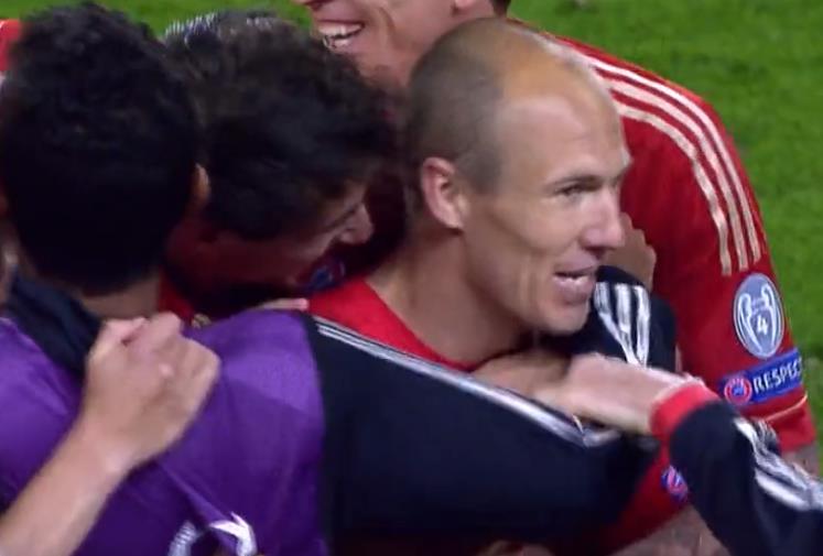 罗本左脚世界波兜射死角破门,内切兜射梅开二度罗本