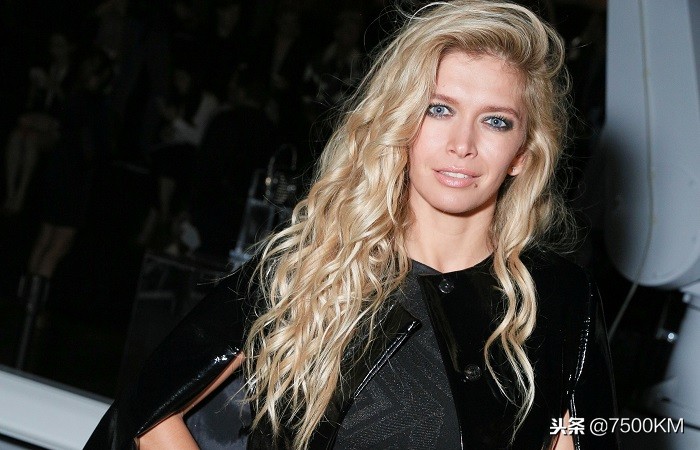 俄罗斯歌手新年晚会 (俄罗斯乐队商演现场)