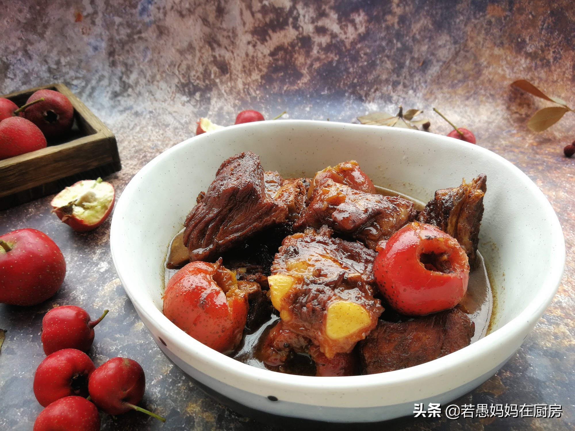 山楂话梅排骨的正宗做法,炖排骨软烂香放啥料