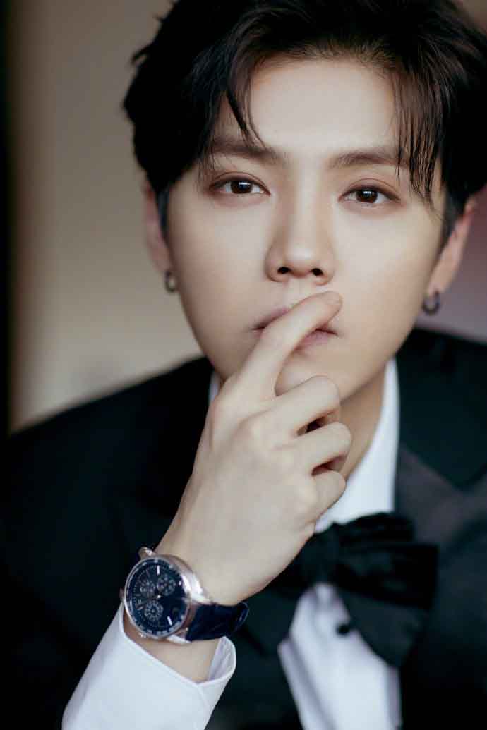 鹿晗世界杯上评价曼联,曼联宣传鹿晗出任红魔使者