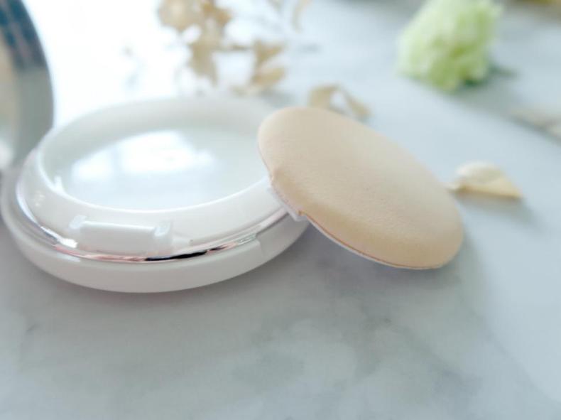 一款轻松拥有完美底妆气垫,迅速成膜不脱妆气垫