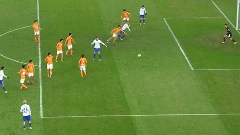 疯狂5-0！足协杯4外援鲁能5球胜卓尔，24岁锋霸轰帽子戏法