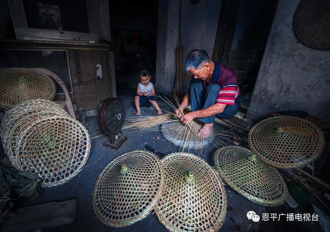 恩平拍客郑君文：用快门定格家乡变迁