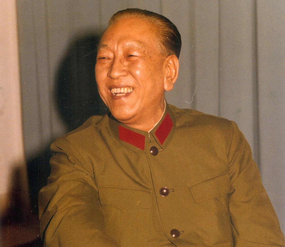 *飚耿**：曾送一只老虎给毛主席，身兼北欧三国使节，晚年成为副国级