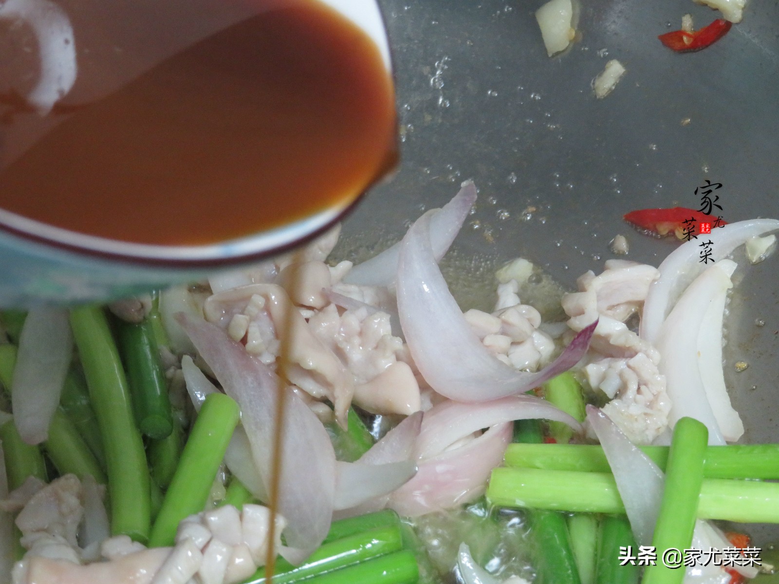 生炒猪肚有什么脆嫩小妙招,猪肚要怎么炒才易嚼