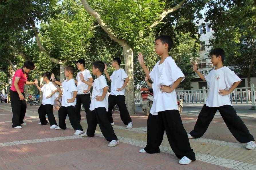 断劲训练,练太极拳腿部僵硬怎么办