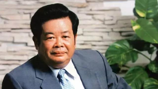 玻璃大王曹德旺37年捐了160亿,曹德旺被追债