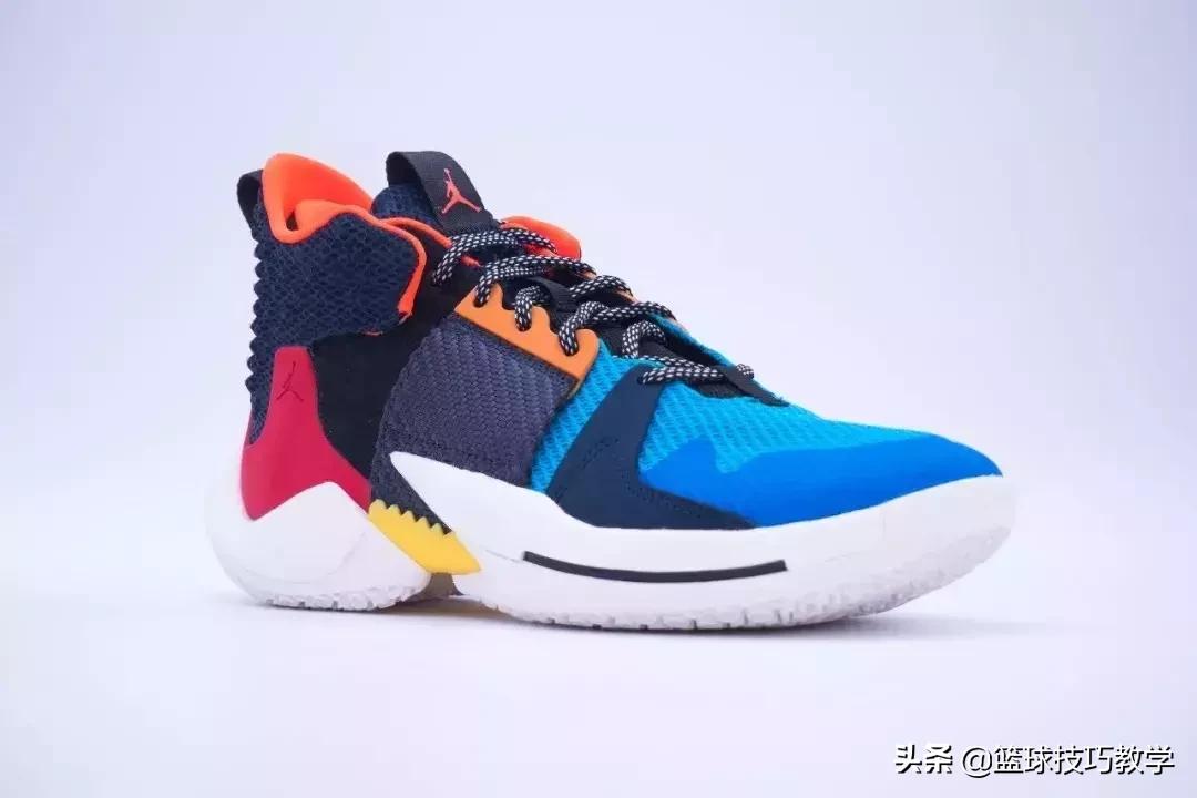 今年最推荐的年度最佳球鞋 (2018公认最好的十双球鞋)