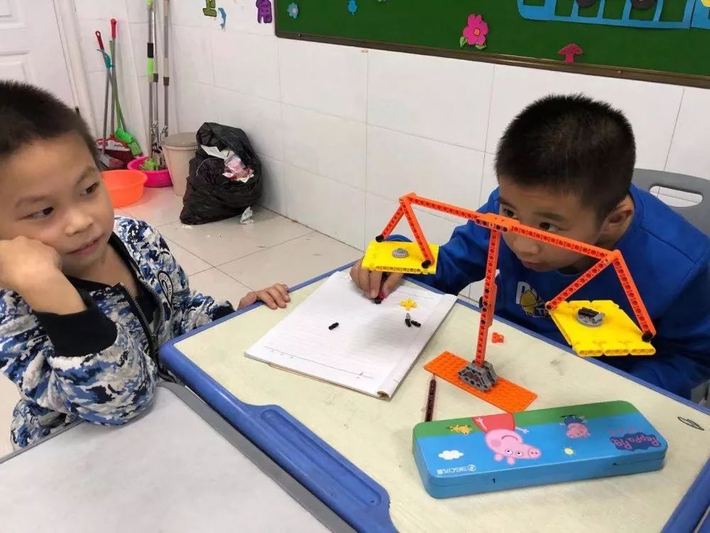 ai机器人课程小学,青少年ai机器人培训