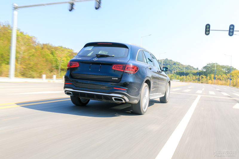 glc300l2021款和2020款的区别,2016款奔驰glc300豪华测试