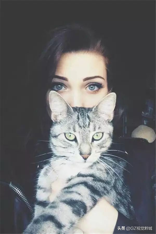 拍照完美避开所有镜头,拍照时怎样克服不看镜头的尴尬感