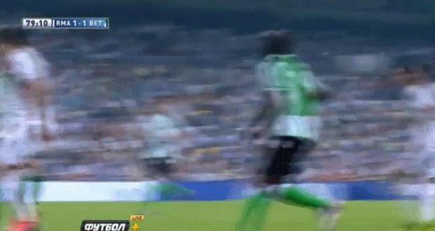 02世界杯里瓦尔多倒钩,足坛过人招式