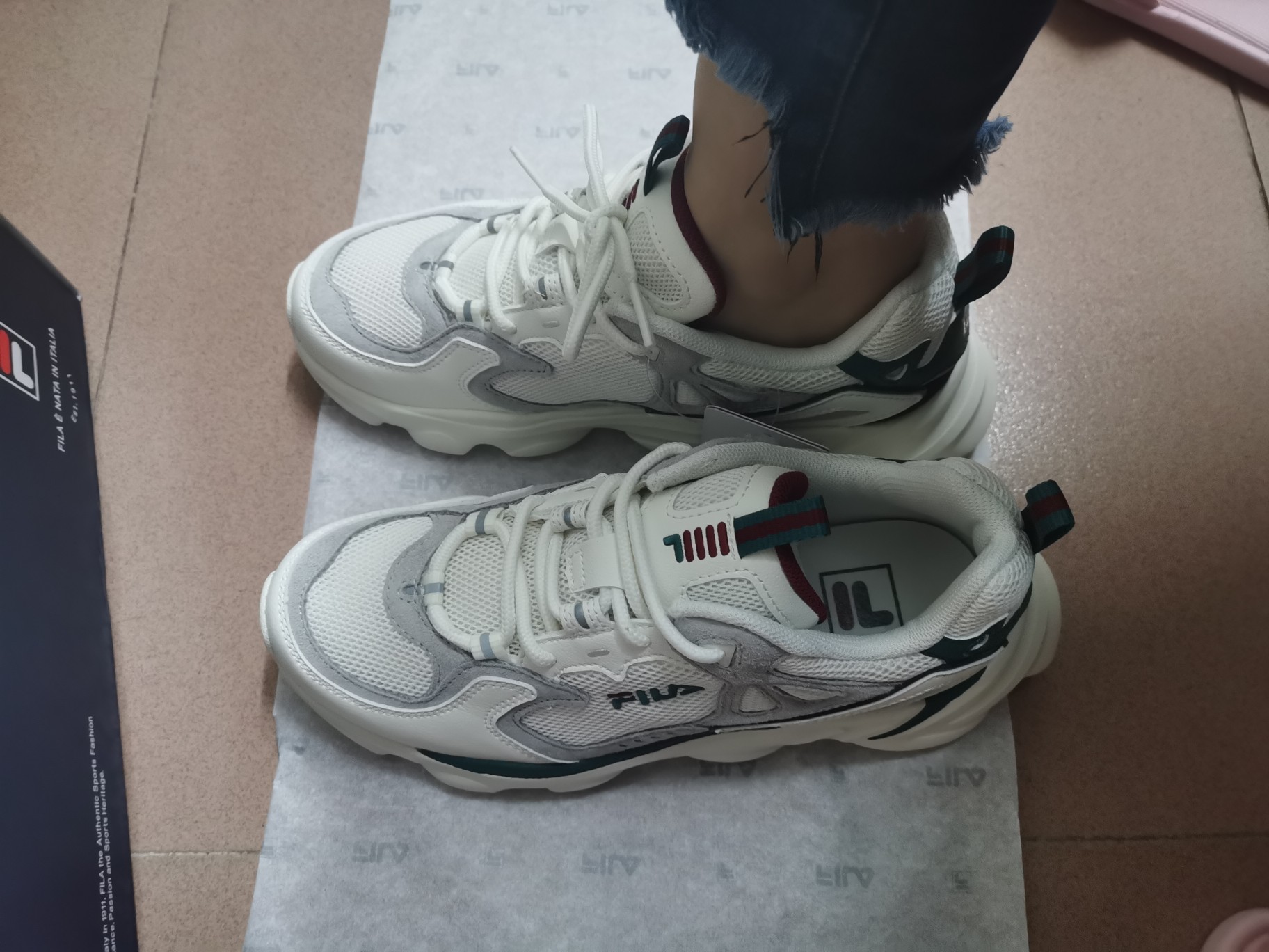 fila老爹鞋火星穿搭,fila老爹鞋复古经典