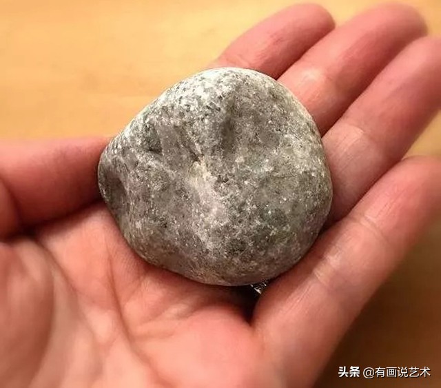 捡石头画风景图,路边随便捡的石头画一个东西