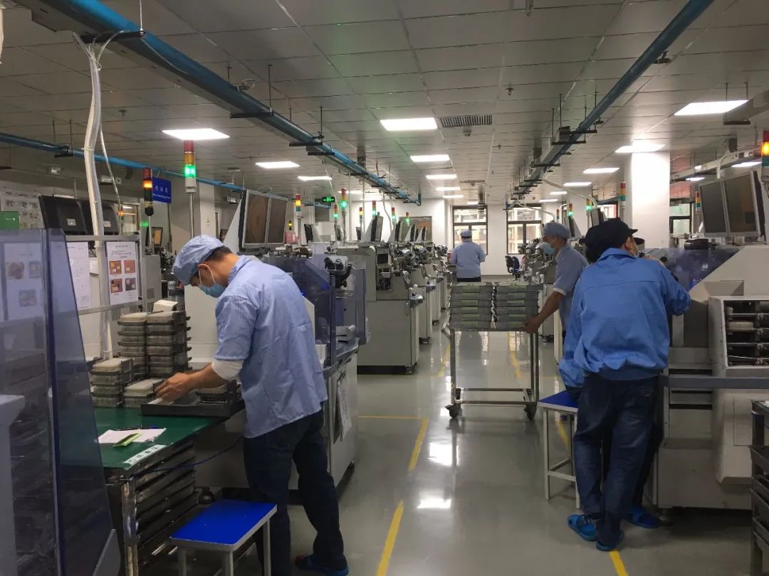 冬夜漫长而艰辛,冬夜漫长而寒冷