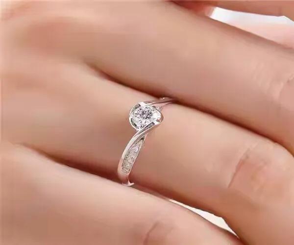 遇到问题情绪很容易失控,遇到问题解决问题情绪稳定