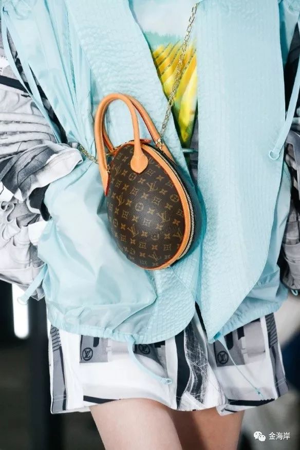 不出国门就能买到免税店,不出国门买好货