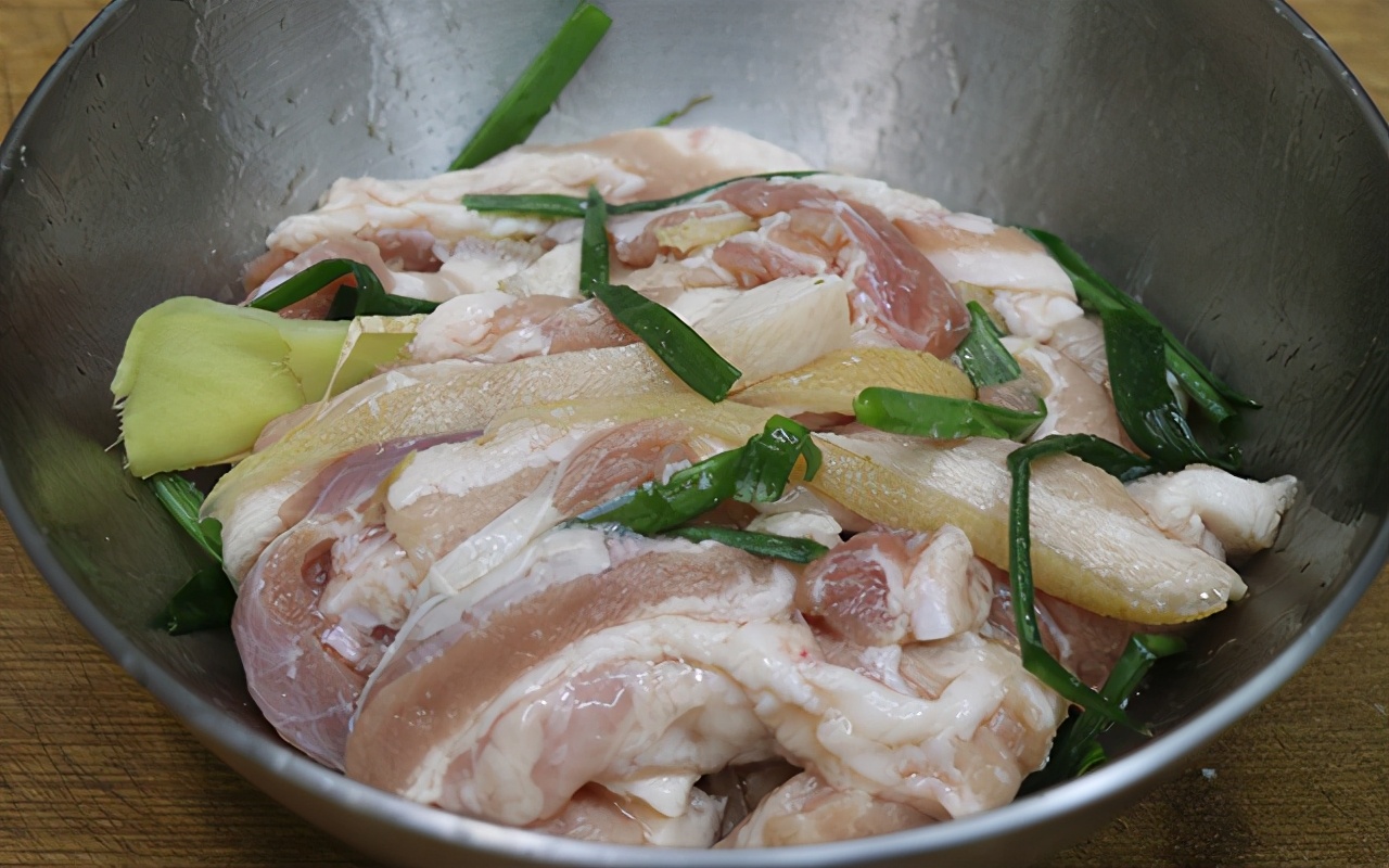 粉蒸肉家常做法米粉比例,粉蒸肉的粉炒法