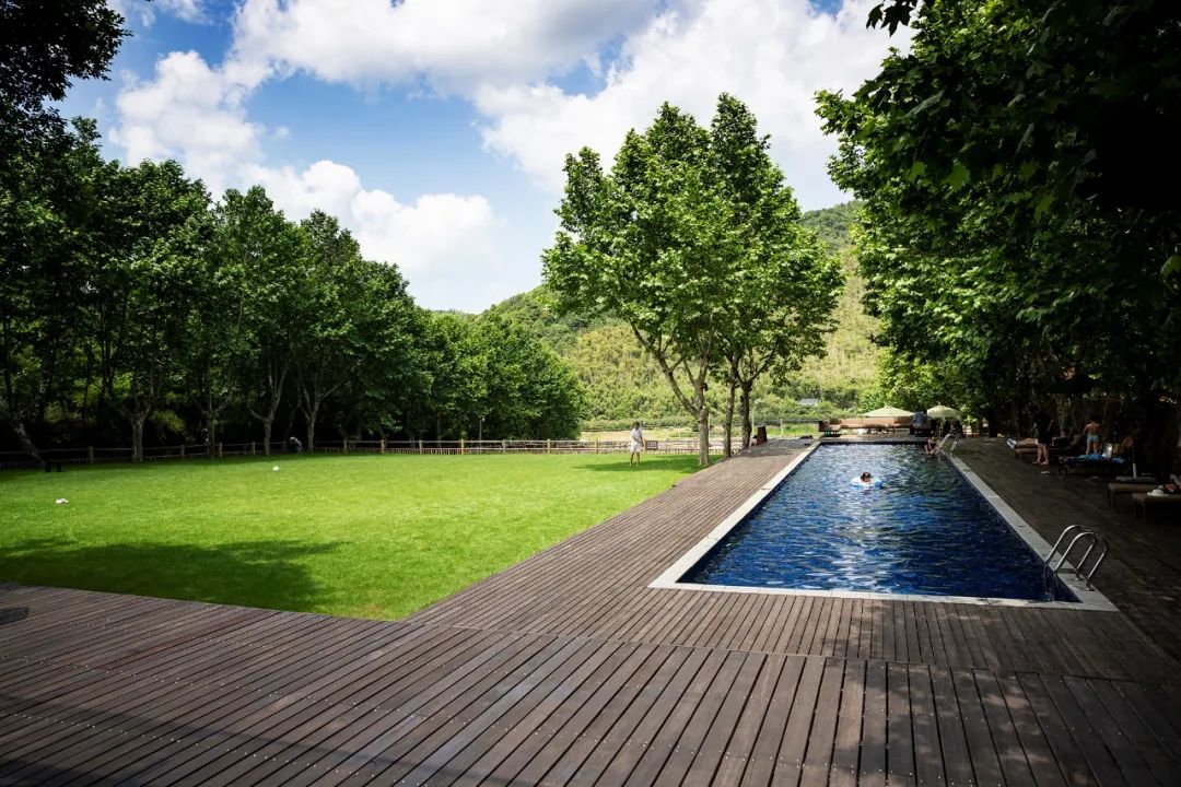 最新路虎卫士越野车,路虎卫士固特异at胎