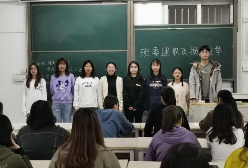 大学里哪个“班委职位”值得竞选？辅导员说出想法，值得学生借鉴
