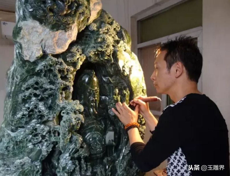 玉石雕刻评委刘月川点评山子雕刻，看看你离金奖又多远？