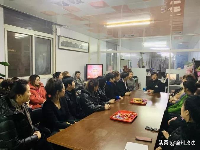 妇联开展巾帼创业创新工作,区妇联深入农村调研妇女创业工作