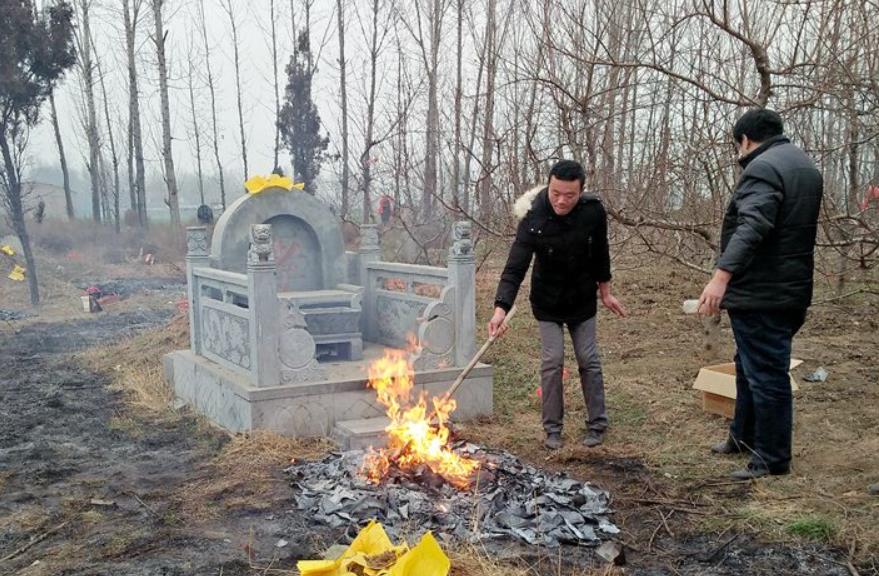 祭祀烧纸钱有讲究吗,在家祭祀烧的纸钱怎么处理