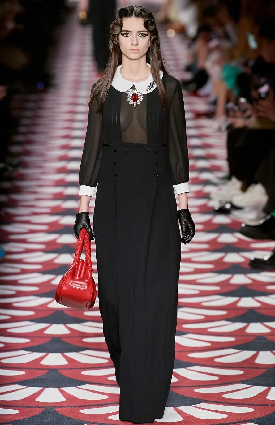 古力娜扎深v蓝色礼服和鞠婧祎,娜扎和鞠婧祎