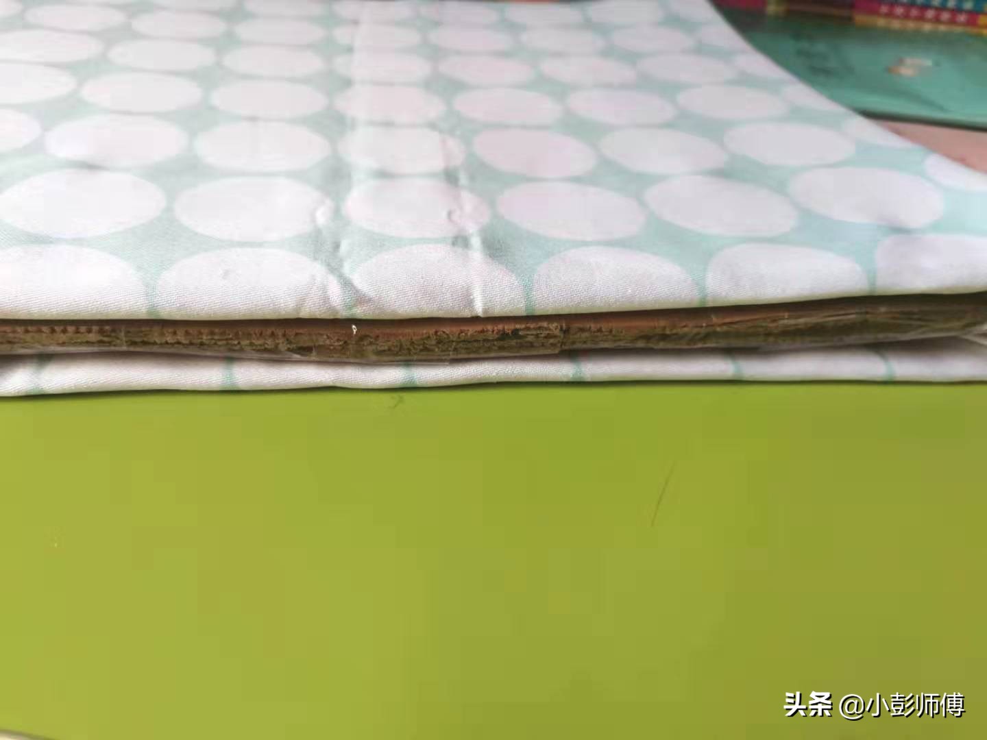 用快递纸做手工简单又好看,DIY熨烫板的方法教程