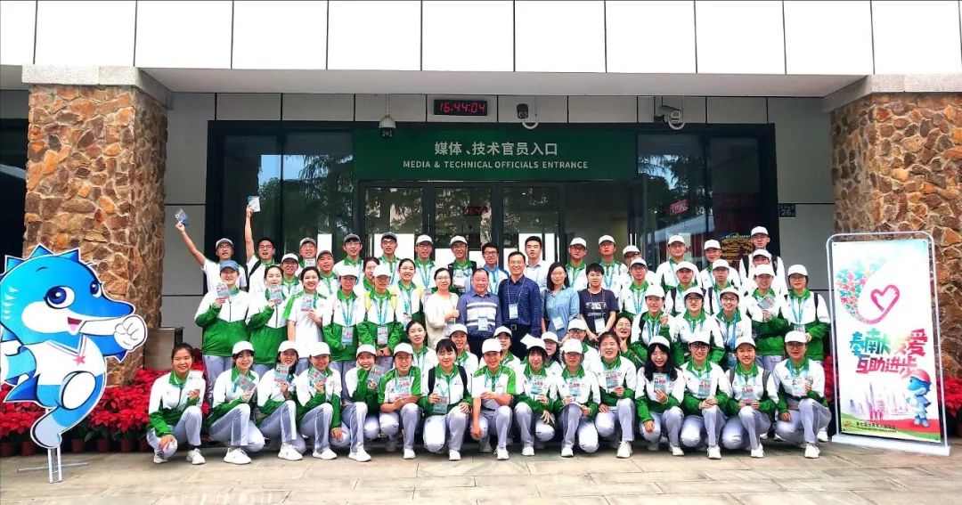 军运会志愿者感动瞬间,军运会感谢志愿者