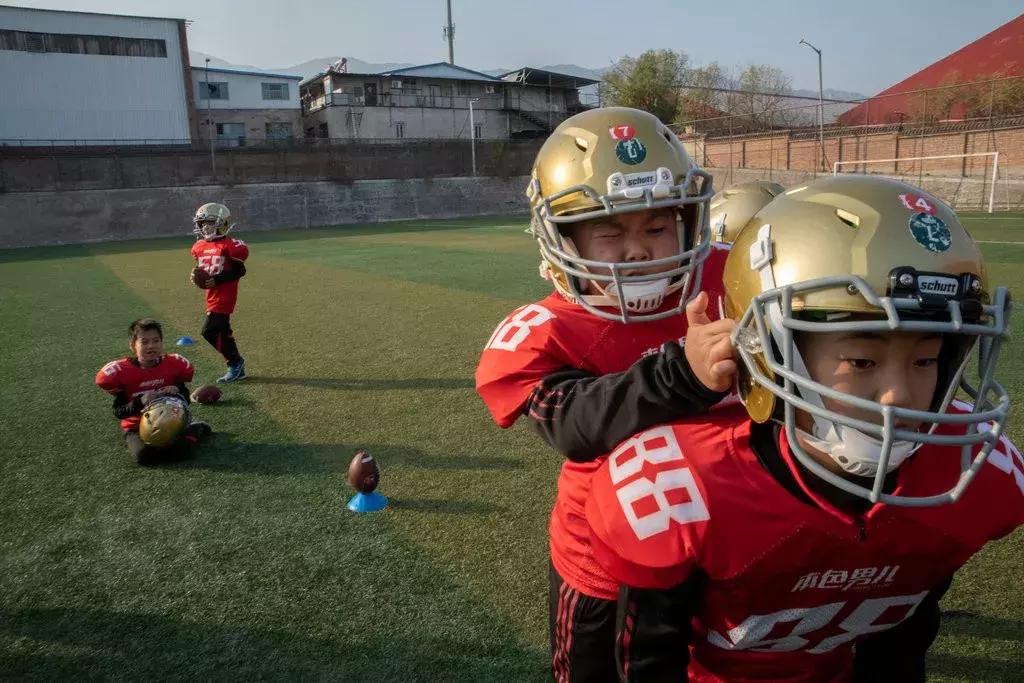 男孩子适合发展什么运动,男孩子一定要从小运动