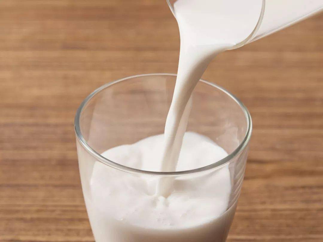 海南天然椰子汁好喝吗,正宗海南椰子鲜榨果汁