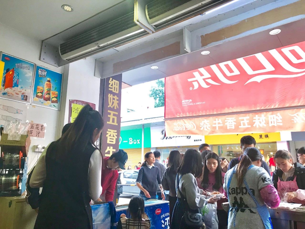 顺德大良顺德菜美食店,顺德大良同晖路上有什么美食店