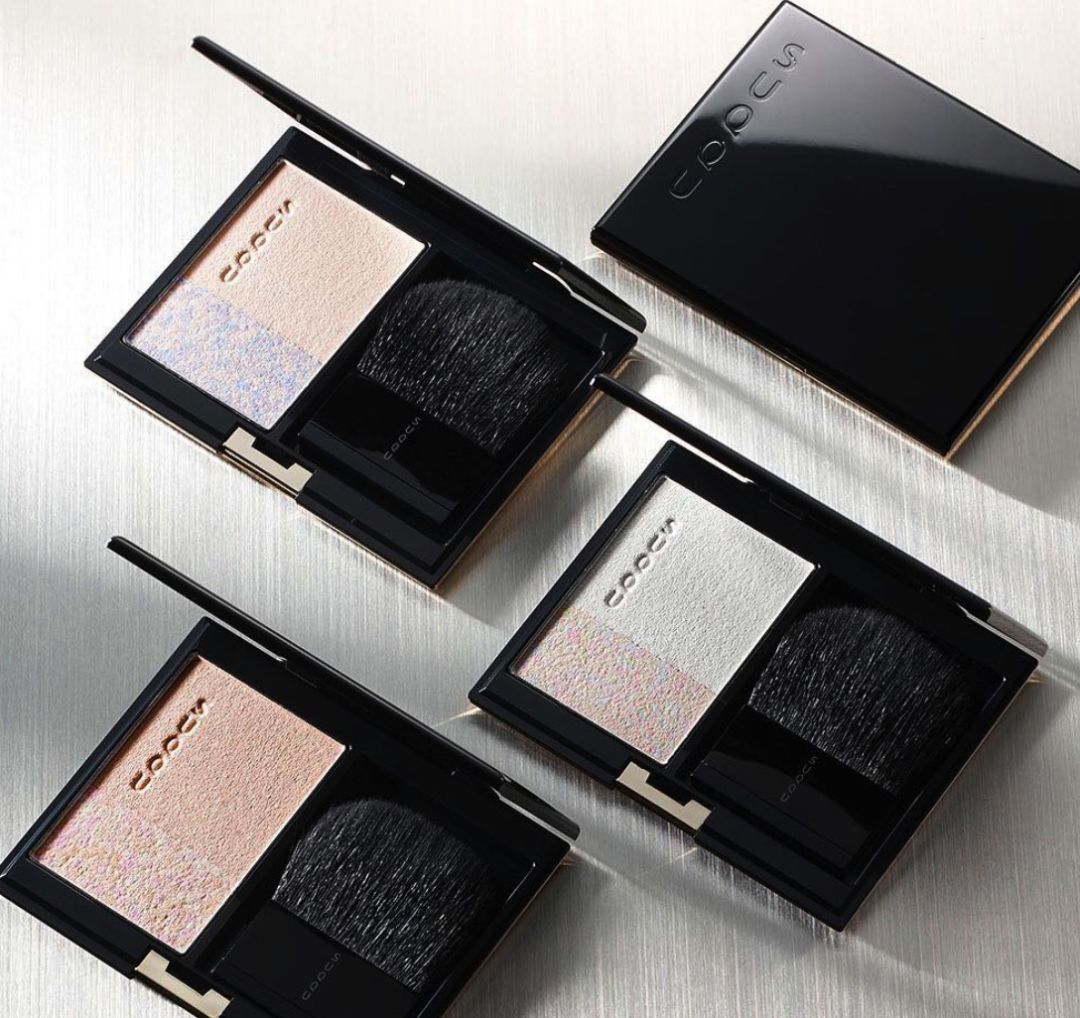 全是心动的感觉!奇巧的眼影奥利奥的唇膏还有超美的SUQQU粉