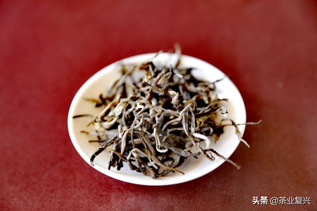 老班章熟茶的口感和特点,老班章熟茶中哪个比较好喝