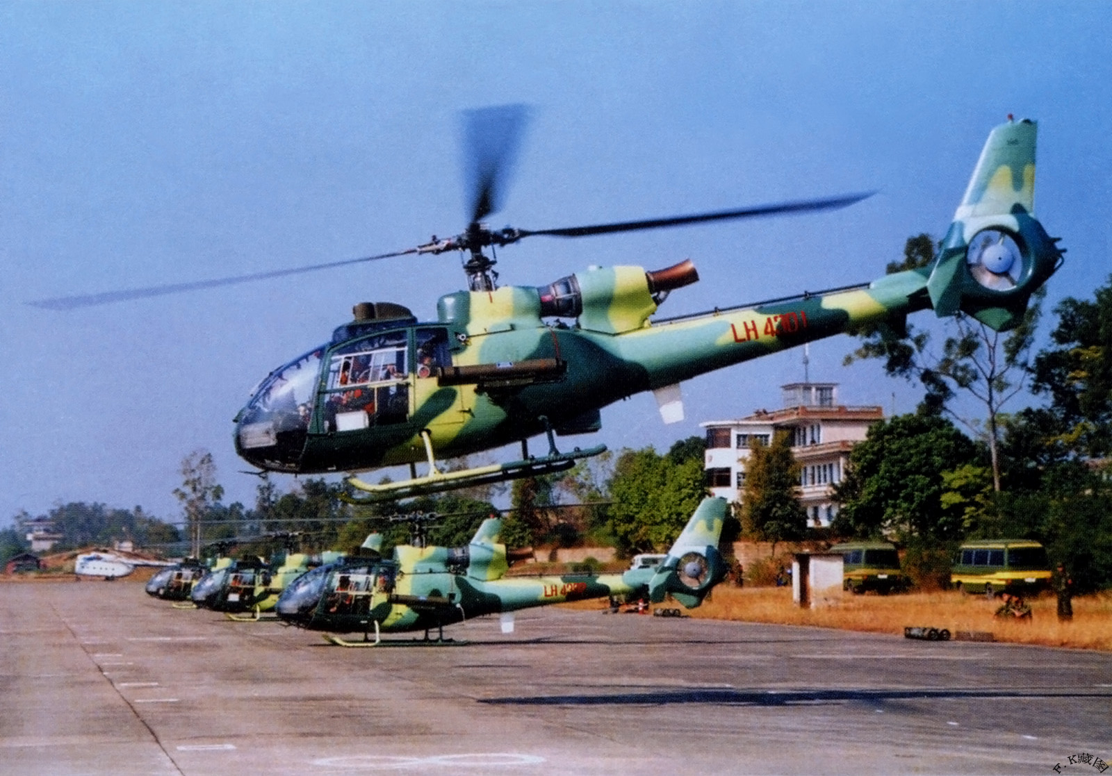 服役33年!陆航首种武装直升机仍发挥余热,当过蓝军、拍过电影