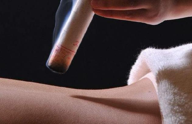 艾灸烤灯仪器对腰间盘突出有用吗,腰间盘突出艾灸哪里每次灸几分钟