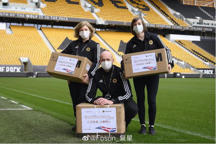 “你有中国护照所以免费发10个口罩对吗？”新加坡街头，这一幕暖哭了！