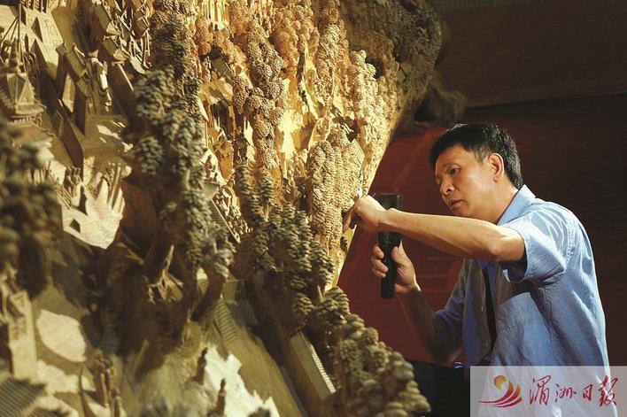 奋楫扬帆正当时上一句,奋楫扬帆正当时怎么读