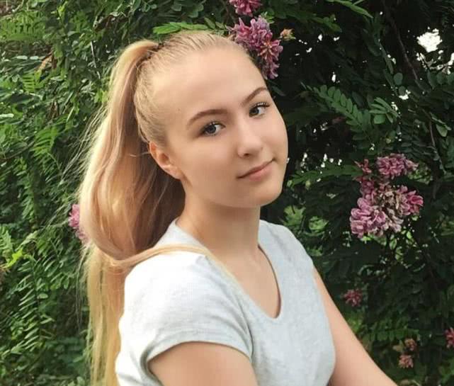 俄罗斯女儿被熊袭击,俄罗斯少女被熊袭击