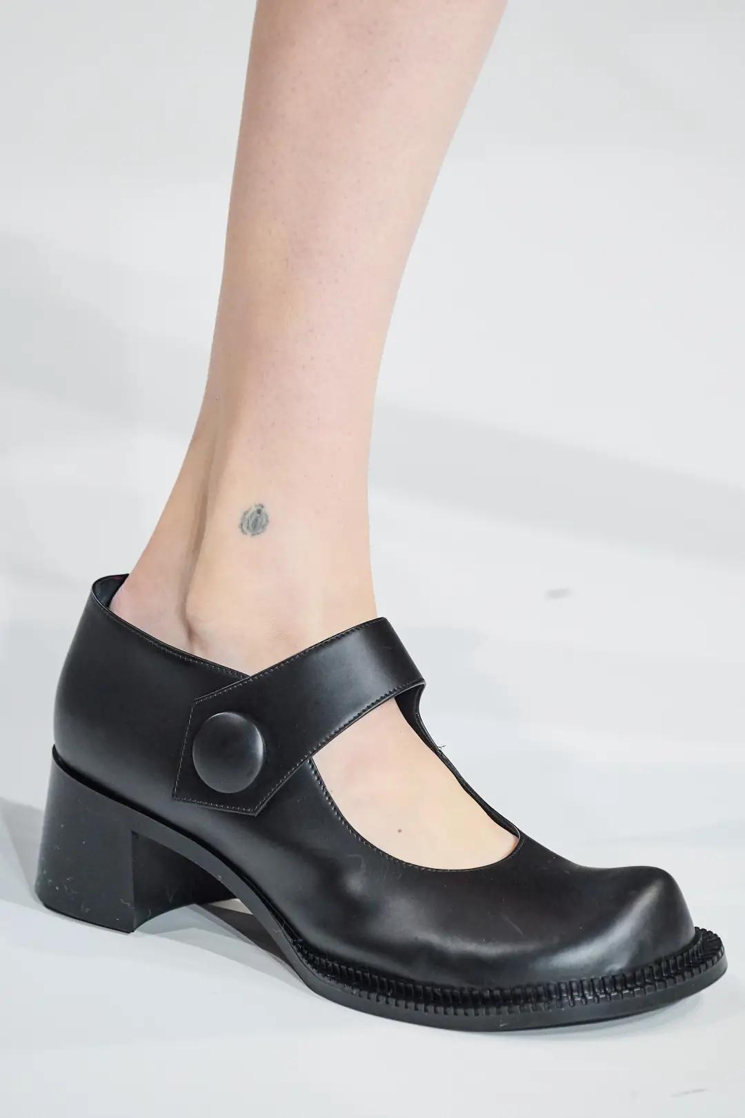 ins风穿搭玛丽珍鞋,小腿袜玛丽珍鞋穿搭合集