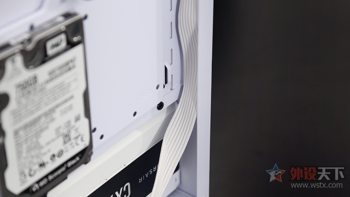 威刚入侵者烈日版,威刚xpg选哪个