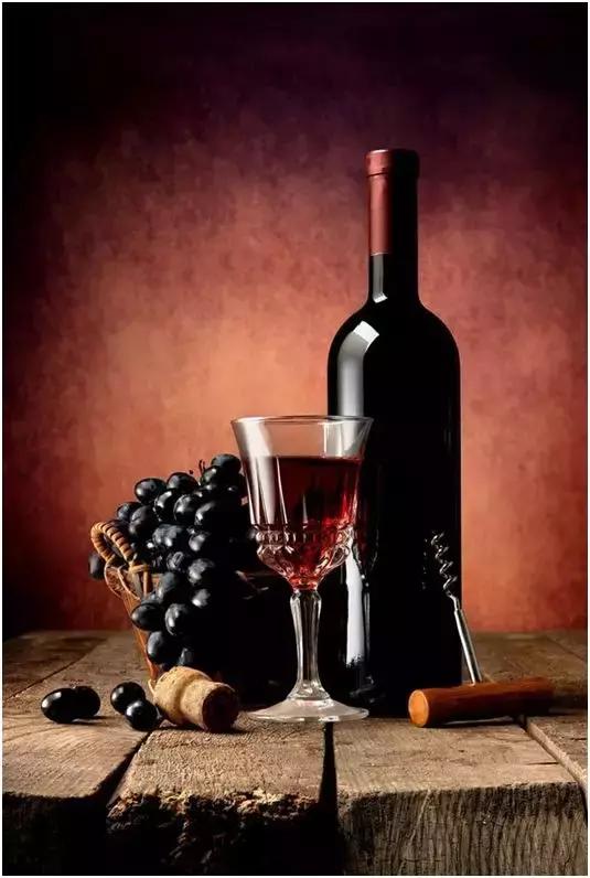红酒瓶上没有年份,红酒瓶上没写葡萄采摘年份