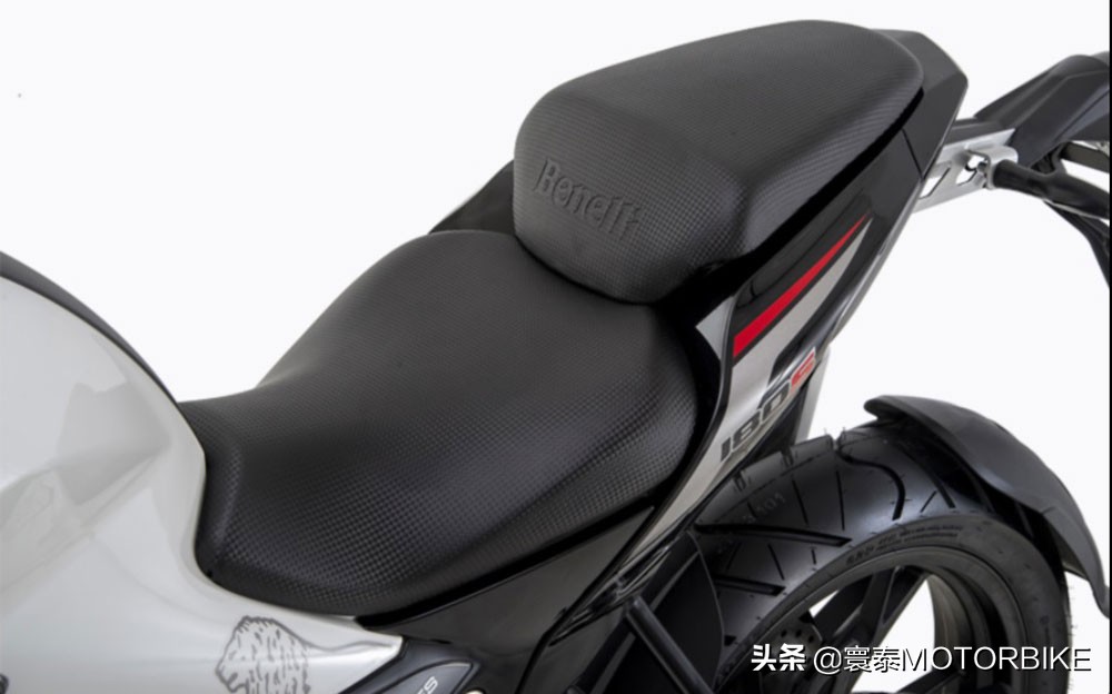 贝纳利小迅龙180s,新款贝纳利小迅龙180s