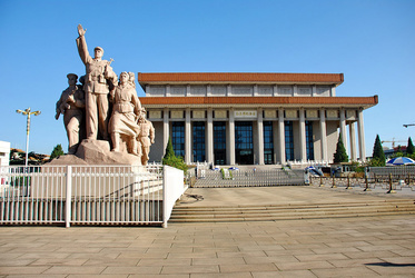 看了这个当代*安门天**和*安门天**广场介绍，去拍照都拍得底气十足了