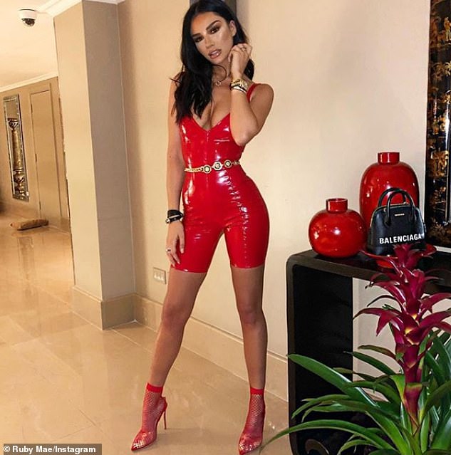 英国球星太太团,足坛十大最美太太团