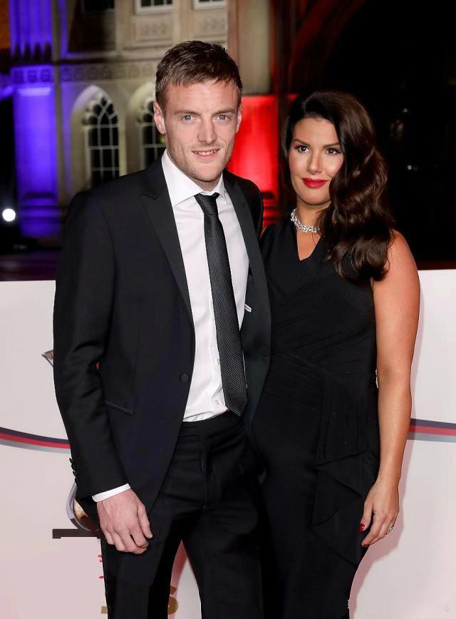 足球星鲁尼妻子生四胎身材不变，衣品智商一样高，用计抓心机闺蜜