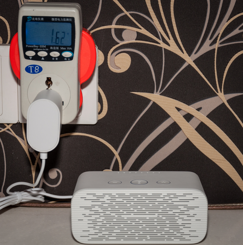 到底选天猫精灵方糖还是天猫精灵方糖R？智能小音箱评测